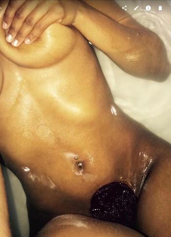, 21  female escort, Philadelphia
