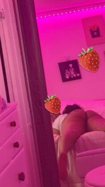 Ari, 23  female escort, Philadelphia