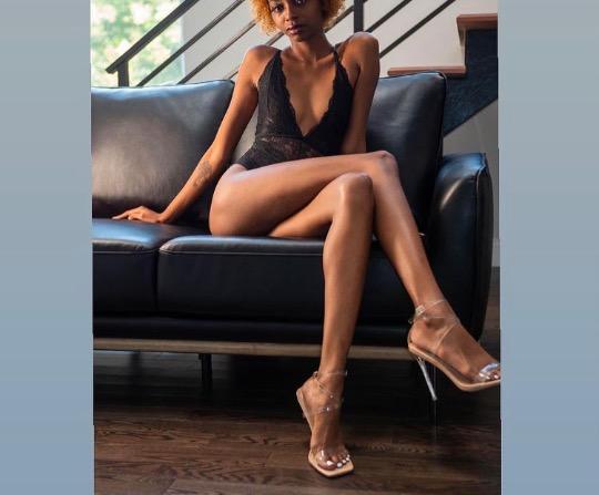 escort photo 2